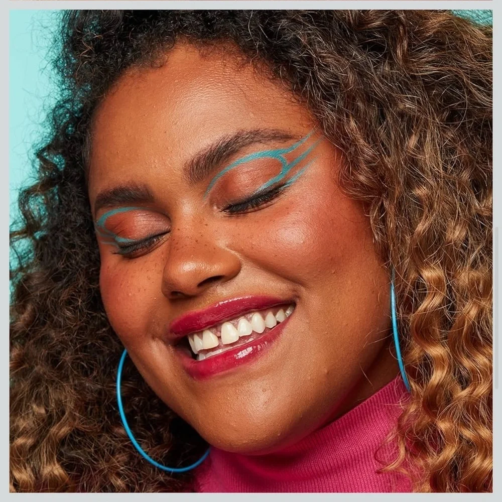 Cyan Simp | NYX Vivid Brights Liquid Eyeliner - Teal